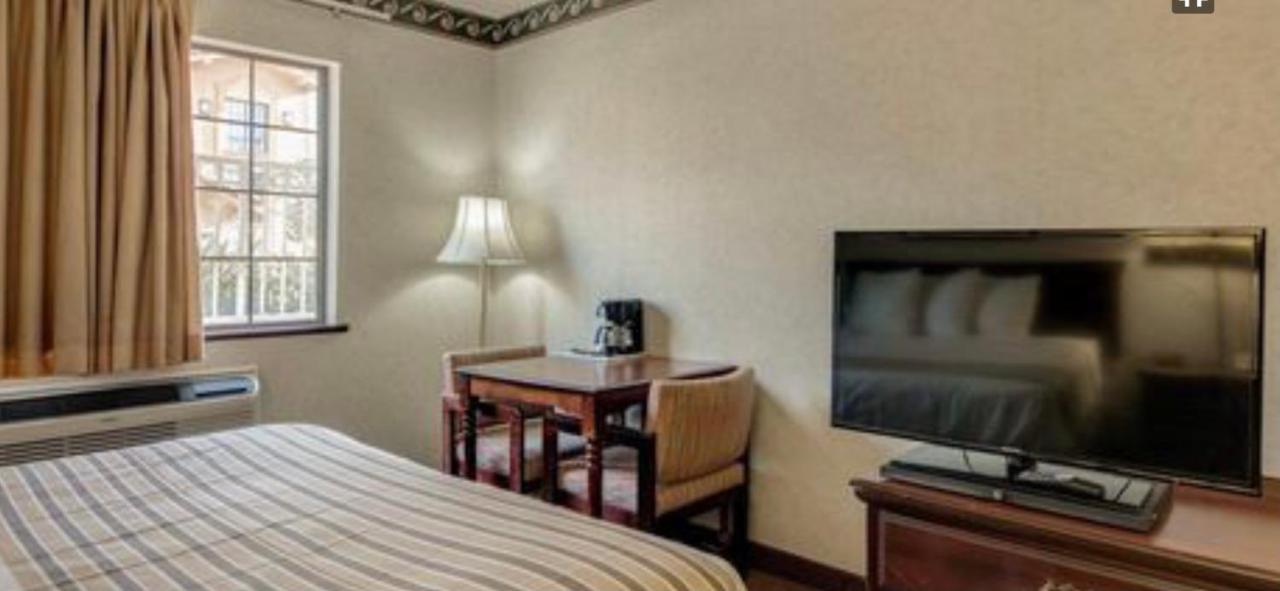 Econo Lodge Inn & Suites Ελ Πάσο Εξωτερικό φωτογραφία
