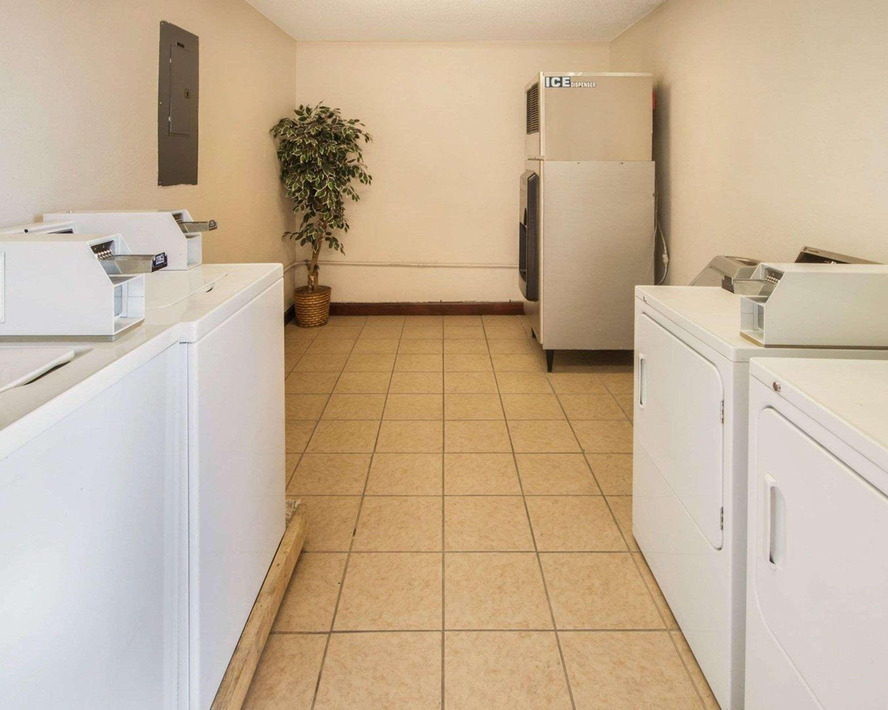 Econo Lodge Inn & Suites Ελ Πάσο Εξωτερικό φωτογραφία